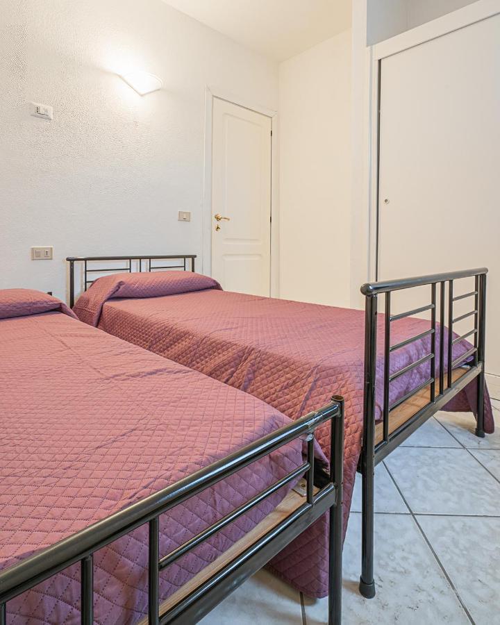 Ambra Holiday Rooms サン・テオドーロ エクステリア 写真